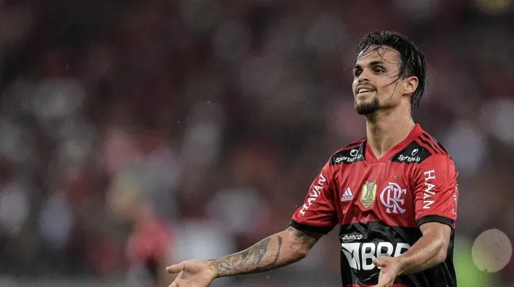 Renato Portaluppi quer muito que Alberto Guerra contrate Michael. Foto: Thiago Ribeiro/AGIF