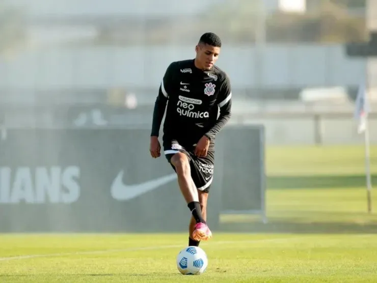 Foto: Reprodução/ SCCP – Rodrigo Varanda treinando pelo Corinthians