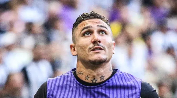 Foto: Lucas Emanuel/AGIF - Quantia que será paga para Vina surpreendeu muitos torcedores.