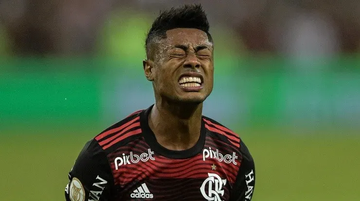 Foto: Thiago Ribeiro/AGIF - Volta de Bruno Henrique aos gramados ainda deve demorar.