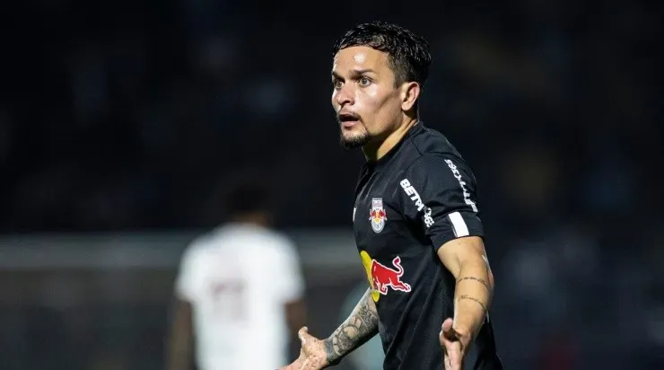 Corinthians pode perder Artur para o Flamengo. Foto: Diogo Reis/AGIF