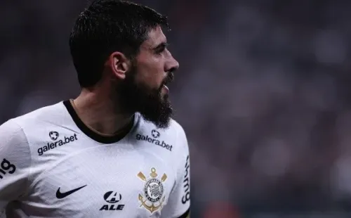 Foto: Ettore Chiereguini/AGIF – Bruno Méndez vem sendo titular absoluto do Corinthians de Fernando Lázaro