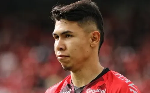 Foto: (Joao Vitor Rezende Borba/AGIF) - Nico Hernández está próximo de se tornar o mais novo jogador do Inter