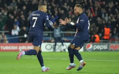 Alex Grimm/Getty Images/ Neymar comemorando gol.