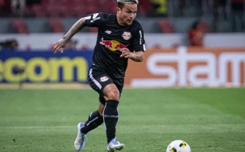 Foto: Maxi Franzoi/AGIF – Artur é camisa 10 do Bragantino, que prioriza venda do meia-atacante para a Europa