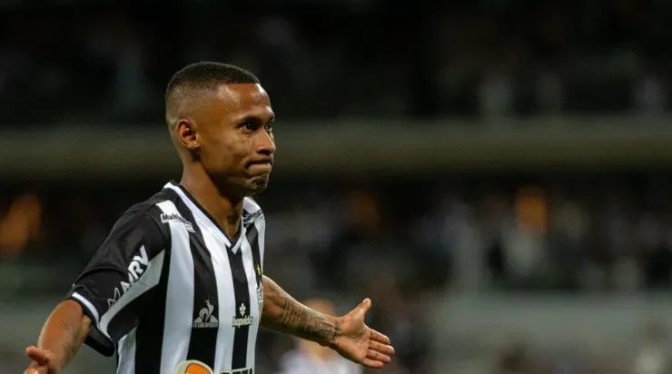 Ademir falou sobre a possibilidade de se transferir para outro time do Brasil. Foto: Alessandra Torres.