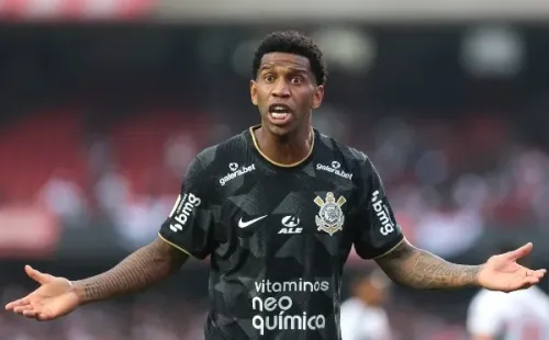 Foto: (Marcello Zambrana/AGIF) - Gil está nos planos do Timão para 2024