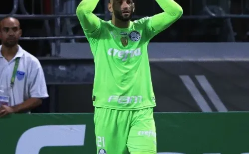 Foto: Ettore Chiereguini/AGIF – Weverton é pedido pela torcida do Flamengo