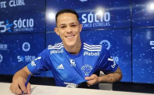 Foto: Divulgação/Cruzeiro – Wallisson se envolveu em ato de indisciplina e foi afastado do Cruzeiro; Palmeiras monitora volante