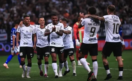 Foto: (Ettore Chiereguini/AGIF) - O Corinthians está na briga pelo título paulista