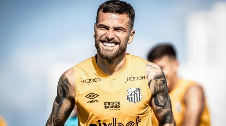 Foto: Raul Baretta/ Santos FC / Divulgação - Lucas Lima: meia terá contrato renovado com o Santos