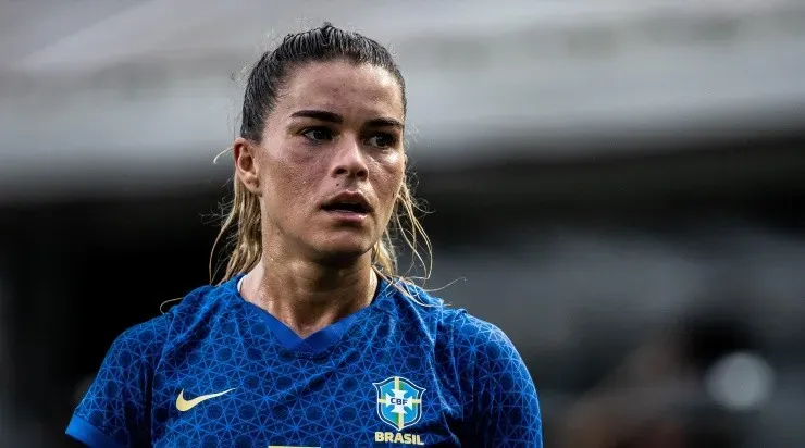 Foto: Raul Baretta/AGIF - Tamires em novembro de 2022, pela Seleção.