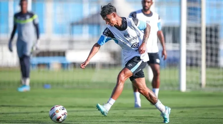 Foto: Lucas Uebel/Grêmio/Divulgação - Ferreira: atacante foi alvo de proposta da Europa