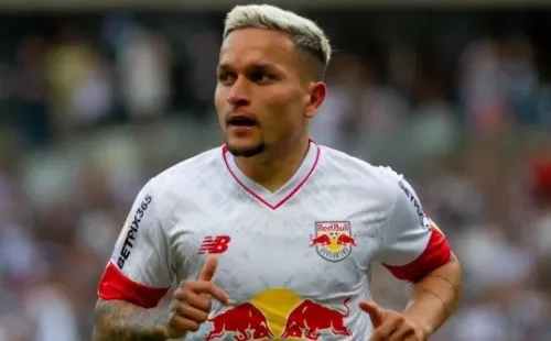 Artur está na mira do Palmeiras - Foto: Fernando Moreno/AGIF