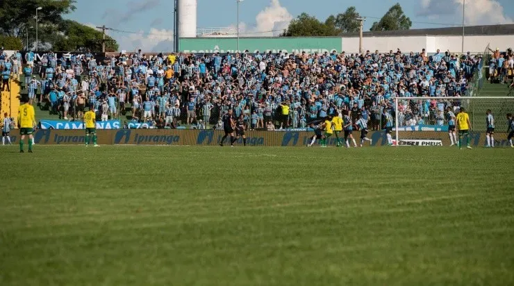 Foto: Liamara Polli/Grêmio/Divulgação - O gramado do Colosso da Lagoa foi alvo de críticas do Grêmio