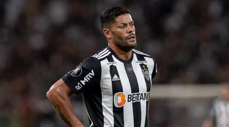 Heverton Guimarães provocou Hulk após atacante voltar a se revoltar com a arbitragem. Foto:Alessandra Torres/AGIF