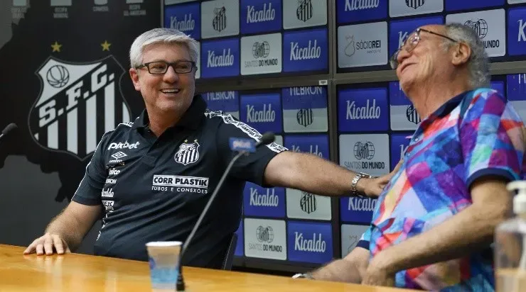 Foto: Fernanda Luz/AGIF - Falcão na apresentação de Odair Hellmann, em dezembro.