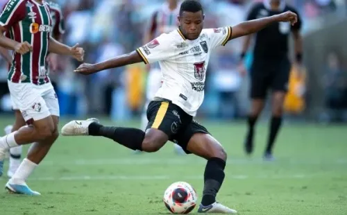 Foto:Jorge Rodrigues/AGIF – Luciano Naninho foi destaque do Volta Redonda no Carioca