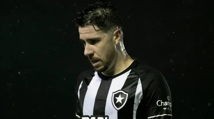 Foto: Jorge Rodrigues/AGIF - Sauer: 'arquivado' por Luís Castro no Botafogo