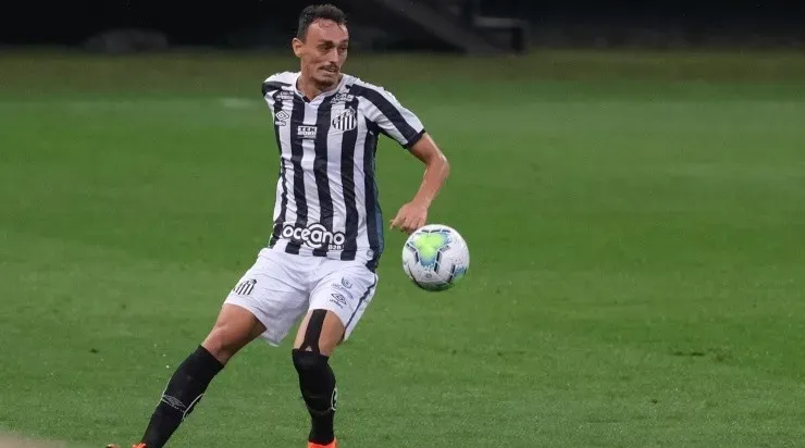 Foto: Marcello Zambrana/AGIF - Diego Pituca: na mira do Colorado