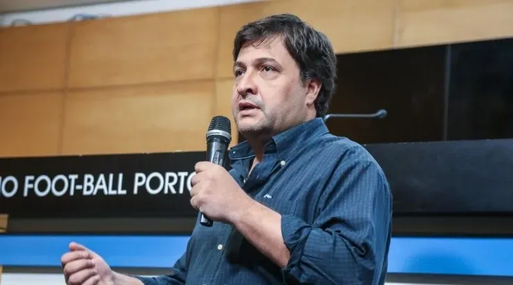 Alberto Guerra não deve conseguir contratar Luan, do São Paulo. Foto: Lucas Uebel/ Grêmio