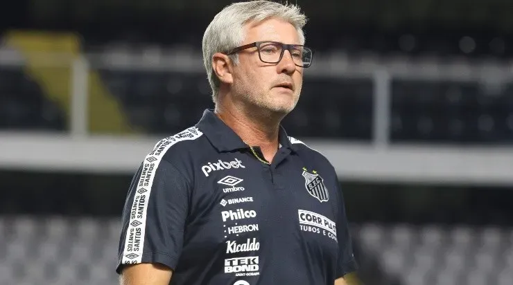 Foto: Fernanda Luz/AGIF - Odair venceu apenas cinco jogos com o Santos em 2023