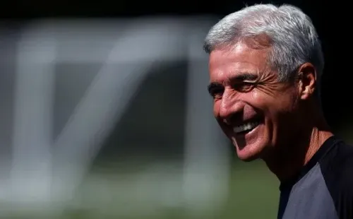 Foto: (Vitor Silva/Botafogo) - Tiquinho Soares e Marçal vão ser utilizados por Luís Castro na decisão entre Botafogo e Portuguesa