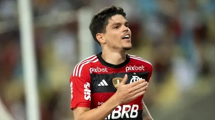 Foto: Jorge Rodrigues/AGIF - Ayrton custou cerca de 7 milhões de euros ao Mengão.