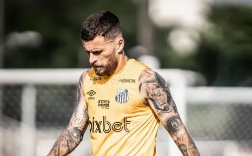 Foto: Raul Baretta/Santos FC – Lucas Lima chegou ao Santos de graça