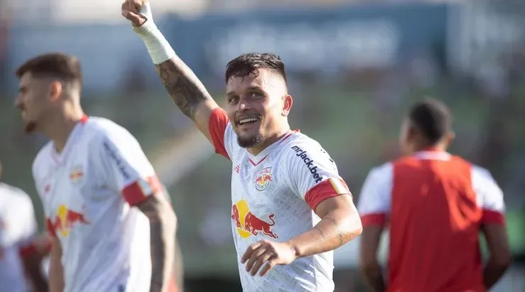 Foto: Diogo Reis/AGIF - Artur acertou sua volta para o Palmeiras