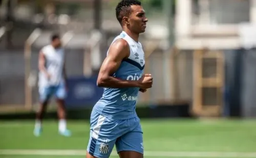 Foto: (Bruno Santoni/Santos FC) - Lucas Braga está nos planos do Santos para o restante da temporada
