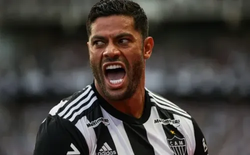 Foto: (Gilson Junio/AGIF) - Rivaldo confia no talento de Hulk no Atlético