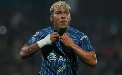 Foto: Manuel Guadarrama/Getty Images/México Martinez é um dos alvos do Botafogo nesta janela de transferências