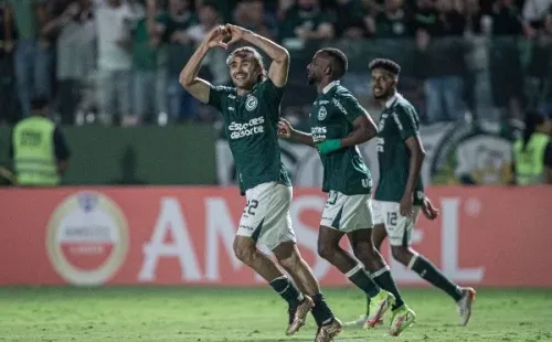 Foto:Isabela Azine/AGIF – Goiás venceu com gol de Apodi