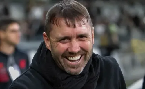 Foto: (Fernando Moreno/AGIF) - Eduardo Coudet tem um dos melhores elencos do continente no Galo