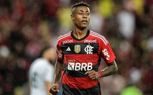 Bruno Henrique vem aí. Atacante deve ser acionado contra o Cruzeiro Foto: Thiago Ribeiro/AGIF