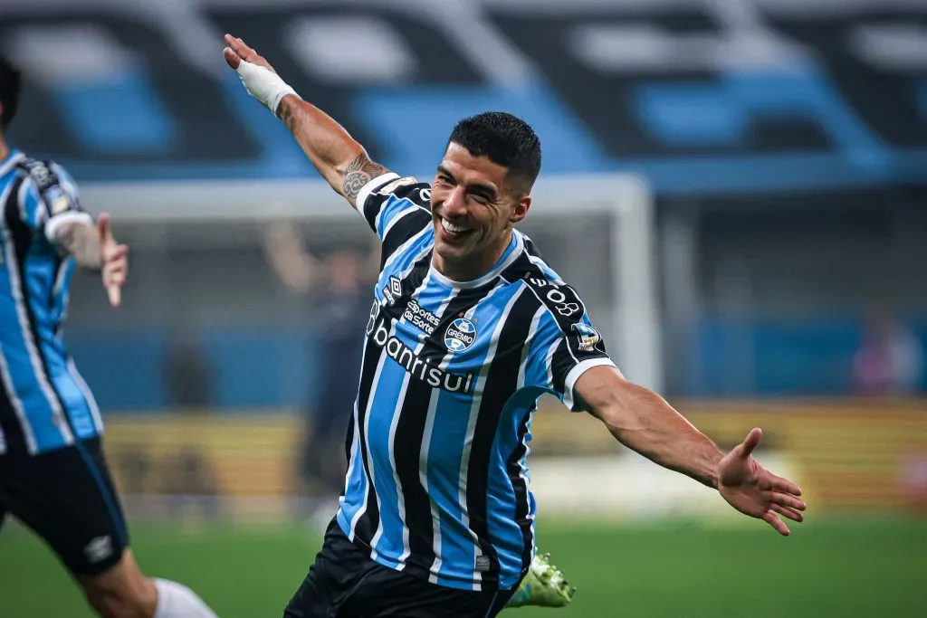 Foto: Maxi Franzoi/AGIF – Suárez: uruguaio vem brilhando pelo Grêmio