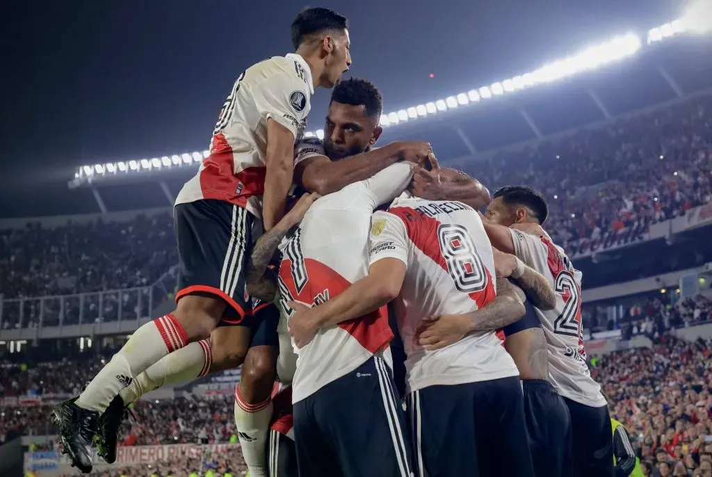 Foto: Fotobairesarg/AGIF – River atuou para mais de 80 mil pessoas no Monumental de Nuñez.