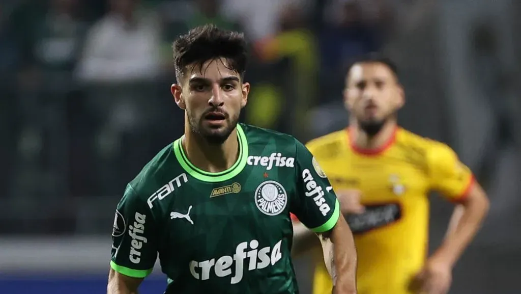 Foto: Cesar Greco/Palmeiras – Flaco López em ação contra a equipe do Barcelona SC, no Allianz Parque.