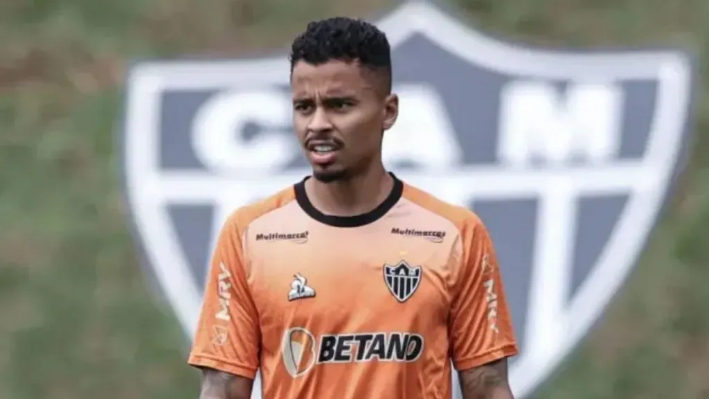 Allan, jogador do Atlético-MG treinando no CT do Galo (Foto: Pedro Souza)