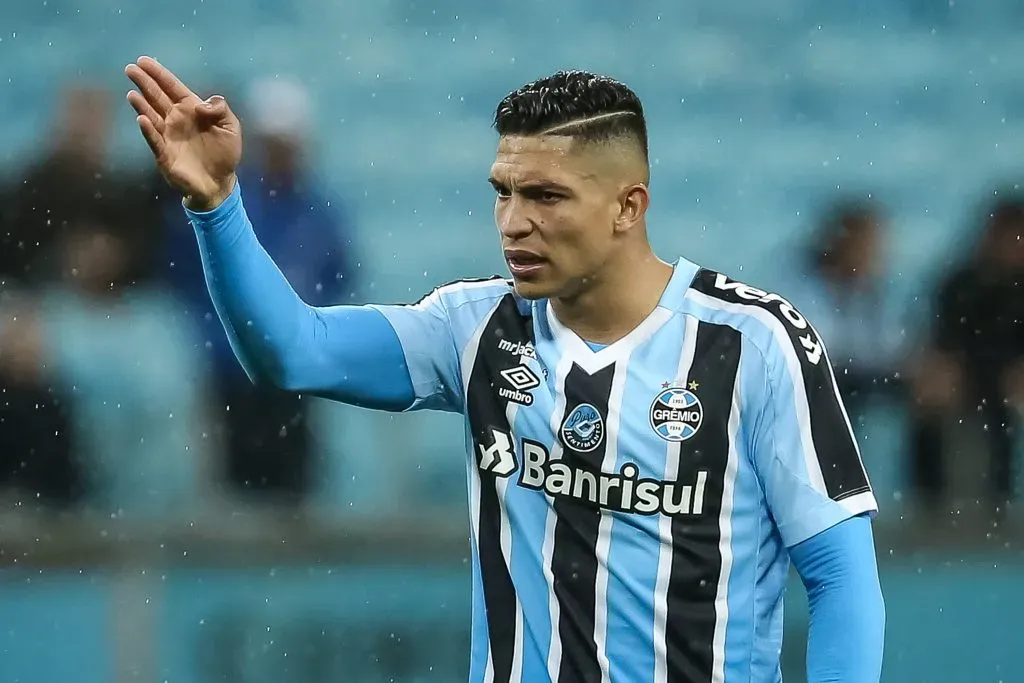 Foto: Pedro H. Tesch/AGIF – Lateral não vai mais jogar pelo Grêmio.