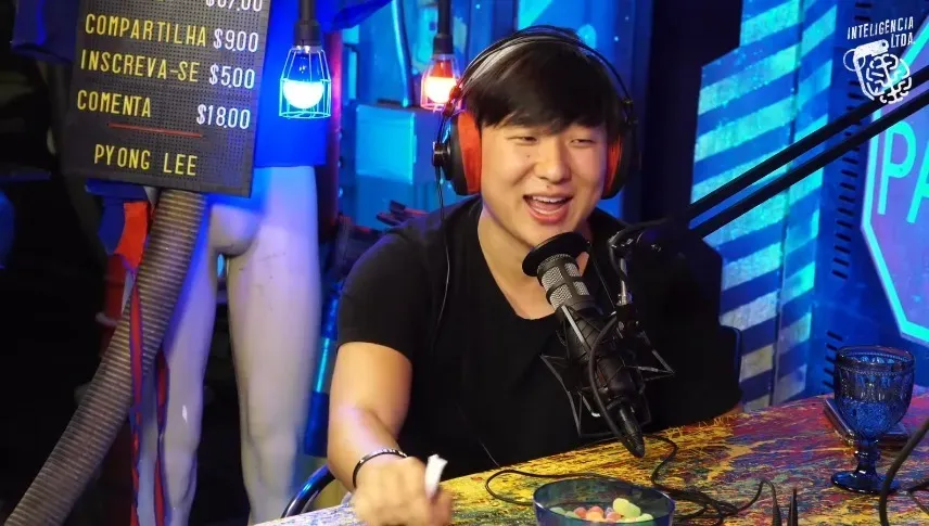 Foto: Inteligência Ltda/YouTube – Pyong Lee foi desafiado por Marcelinho