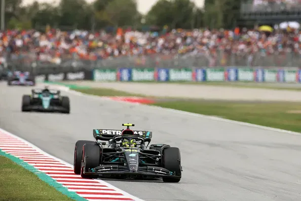 Mercedes vai ultrapassar Aston Martin para ser a segunda força? Créditos: Adam Pretty/Getty Images