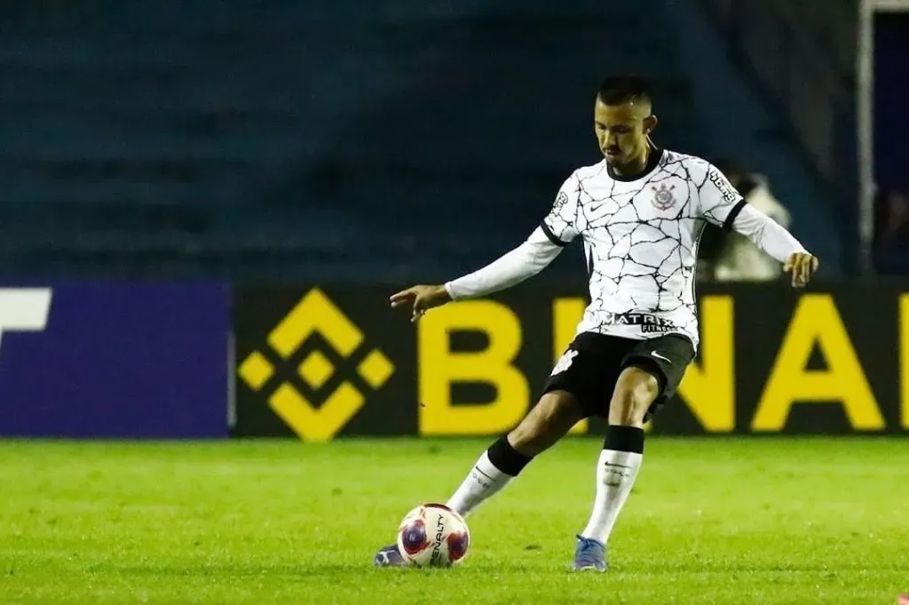 Foto: Rodrigo Gazzanel / Corinthians - Athletico assina com Lucas Belezi