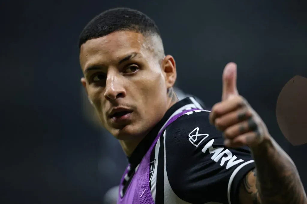 MG – BELO HORIZONTE – 10/06/2023 – BRASILEIRO A 2023, ATLETICO-MG X RED BULL BRASIL – Guilherme Arana jogador do Atletico-MG durante partida contra o Red Bull Brasil no estadio Mineirao pelo campeonato BRASILEIRO A 2023. Foto: Gilson Junio/AGIF