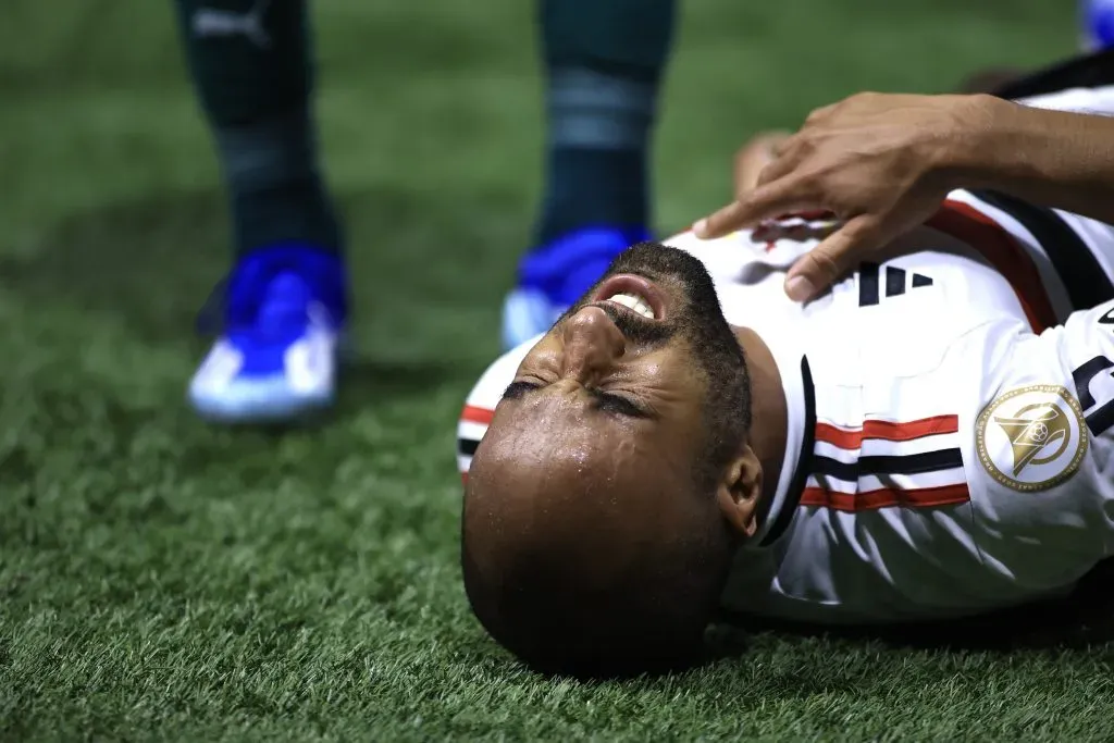 Foto: Marcello Zambrana/AGIF – Lesão de Lucas foi confirmada no São Paulo.
