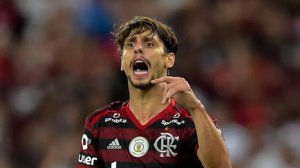RJ – Rio de Janeiro – 20/10/2019 – Brasileiro A 2019, Flamengo x Fluminense – Rodrigo Caio jogador do Flamengo durante partida contra o Fluminense no estadio Maracana pelo campeonato Brasileiro A 2019. Foto: Thiago Ribeiro/AGIF