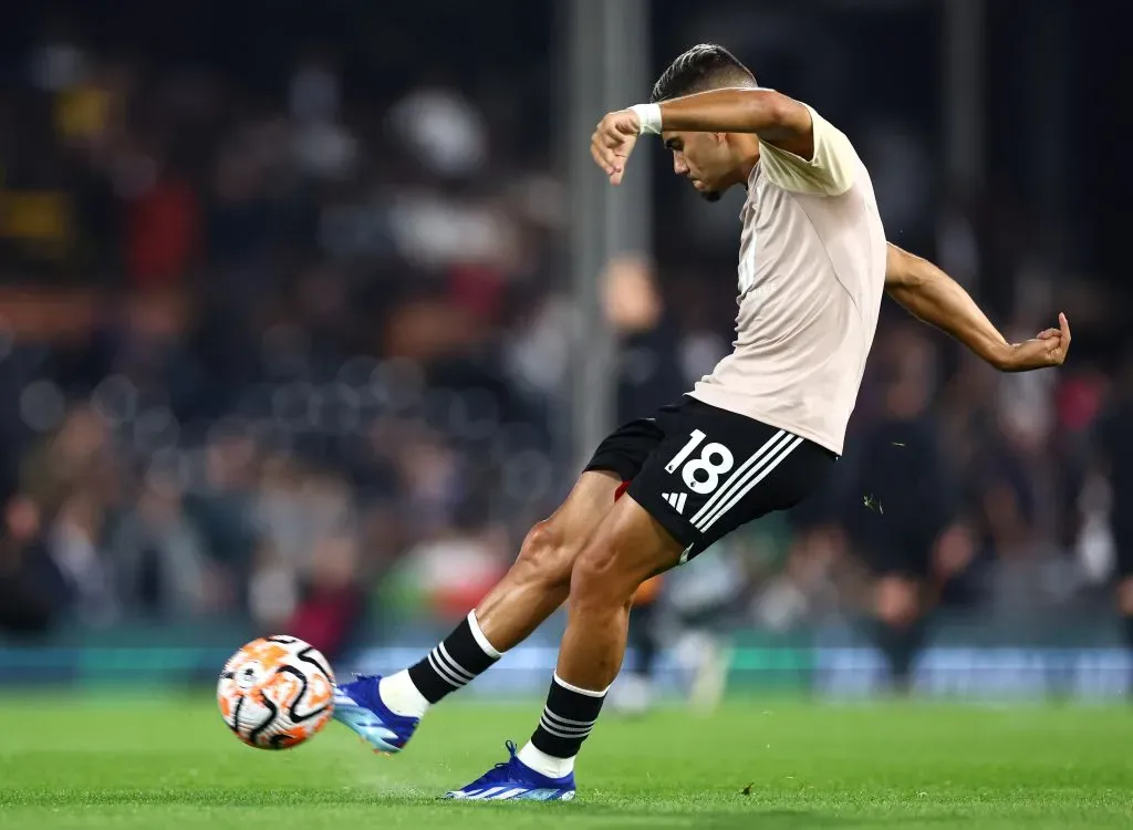 Andreas Pereira do Fulham enfrentando o Chelsea pela Premier League. Foto: Bryn Lennon/Getty Images