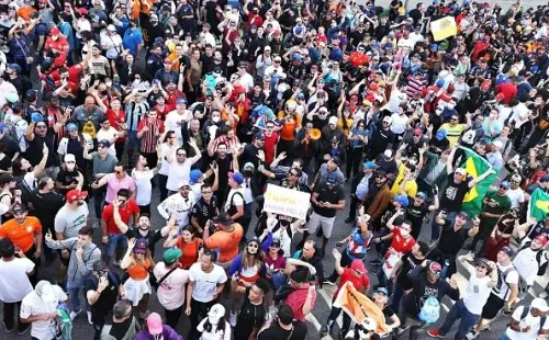 Público na pista de Interlagos. Créditos: Lars Baron/Getty Images