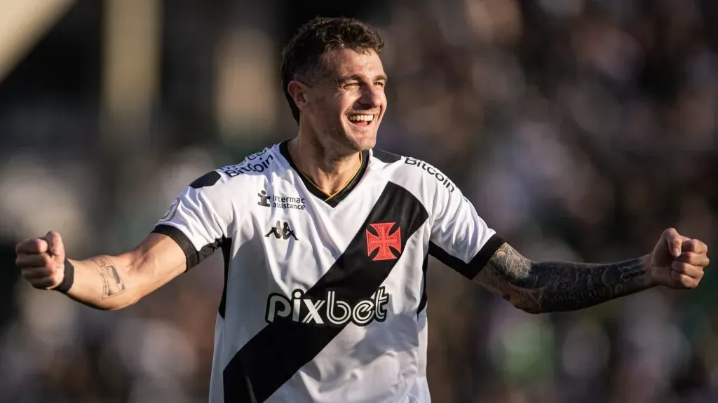 Foto: Isabela Azine/AGIF – Vegetti jogador do Vasco.